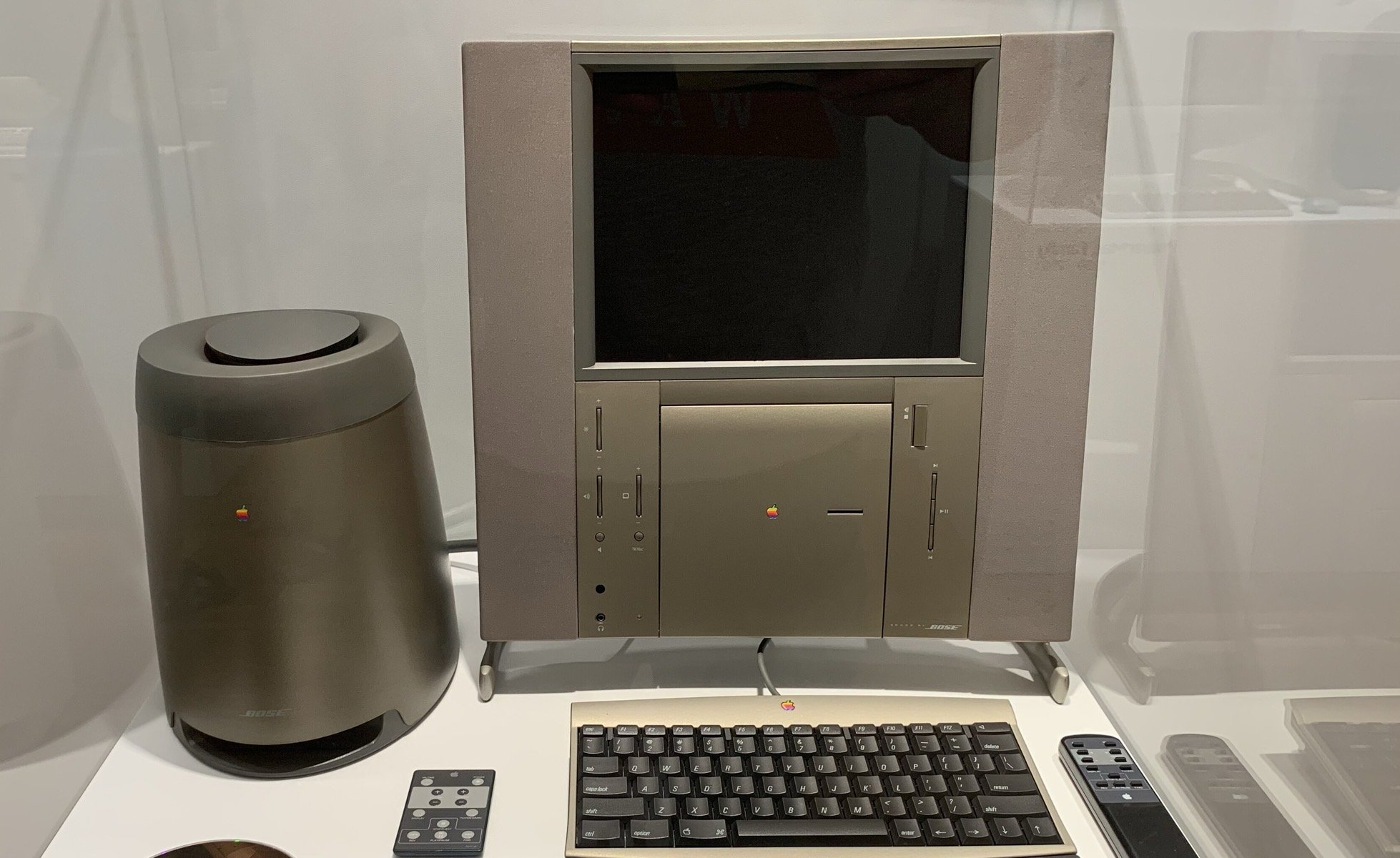Apple Museum (Prague) 20th Anniversary Mac (1997).